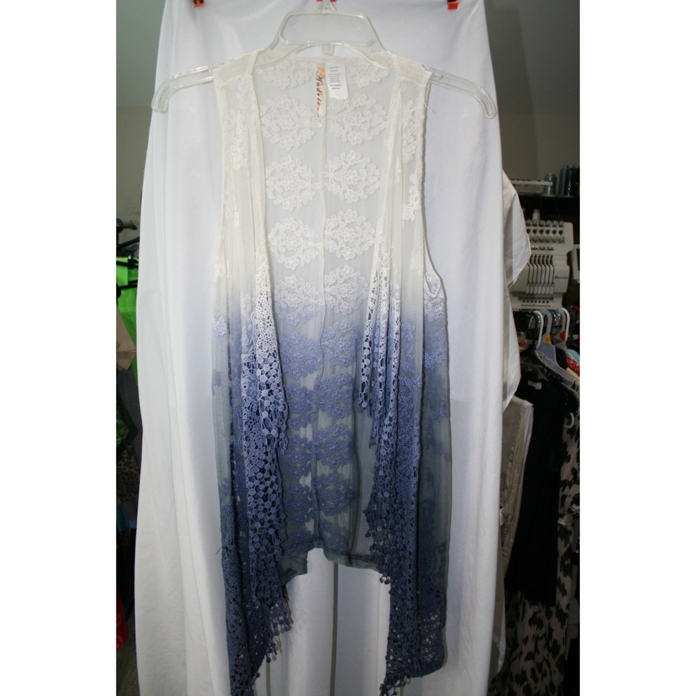 Andree by Unit Womens Top/Cover